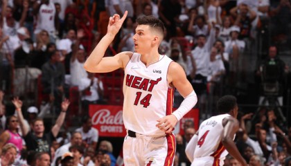 开云kaiyun官方网站-热火遭猛龙三杀锁定附加赛，希罗里程碑变里程悲！巴恩斯25+8+5|阿德巴约|布兰登-英格拉姆|巴姆-阿德巴约|斯科蒂-巴恩斯|哈里森-巴恩斯_新浪体育_新浪新闻