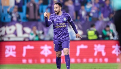 开云kaiyun首页-压哨送乌龙被绝平！十人津门虎1-1海牛 5轮不胜仍垫底 黄嘉辉染红